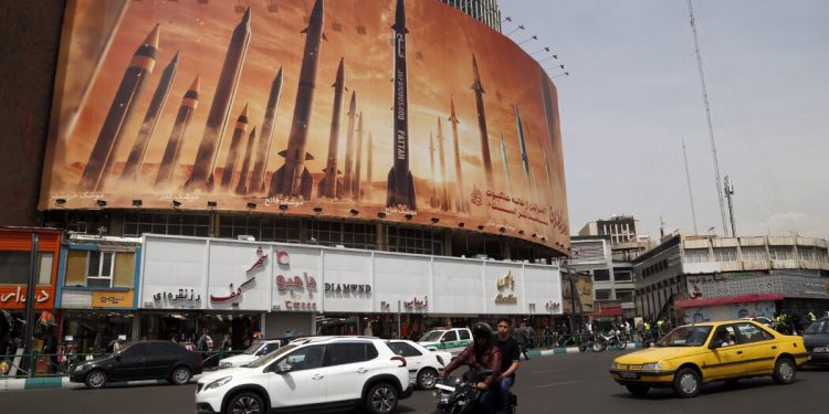 Estados Unidos planea nuevas sanciones contra Irán después del ataque a Israel: actualizaciones en vivo