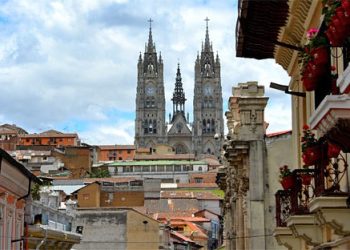 Explorando Ecuador: Quito, Haciendas y Galápagos