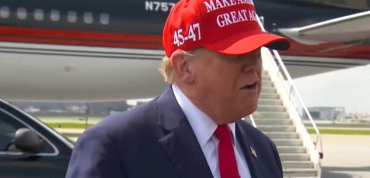 El patético Trump intenta hacer que otros arreglen su desastre sobre el aborto