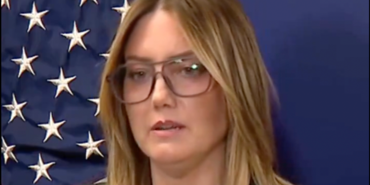 Maestro de escuela Covenant argumenta contra proyecto de ley que permite maestros armados