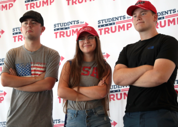 Gran cambio de dos dígitos hacia Trump con votantes 18-29