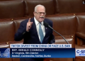 El demócrata Gerry Connolly proclama que '¡la frontera entre Ucrania y Rusia es nuestra frontera!'  En el piso de la casa