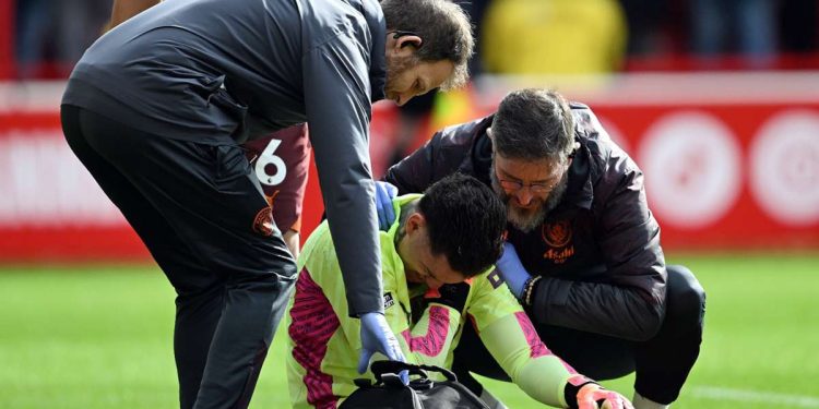 La lesión de Ederson «no pinta bien», dice Guardiola