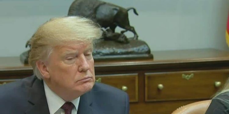 Trump afirma que es el Nelson Mandela moderno en la crisis del sábado