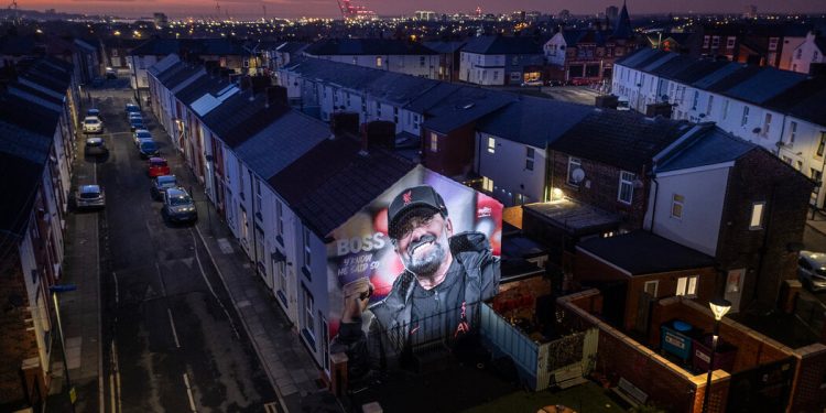 Jürgen Klopp y Liverpool, una historia de amor en el arte callejero y la platería