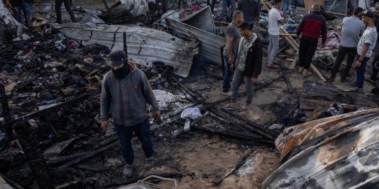 Ante la indignación mundial, Netanyahu califica las muertes de civiles en el ataque de Rafah como «accidente trágico»