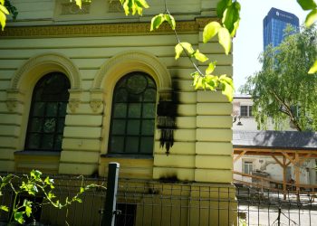 Políticos polacos condenan el bombardeo de la sinagoga de Varsovia |  Noticias de la Unión Europea