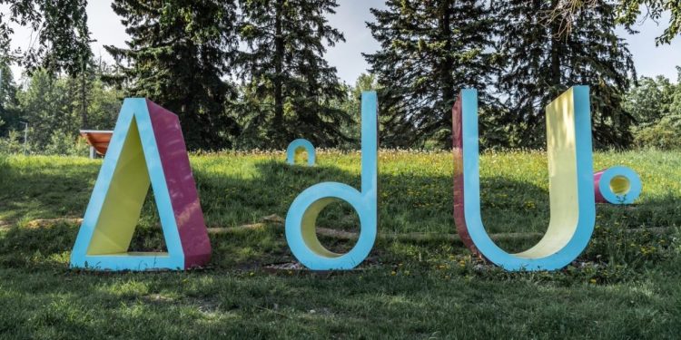 Monumentos y espacios indígenas en Edmonton