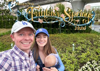 ¡Estamos EN VIVO desde Fantasy Springs!  ¡Mira el NUEVO Peter Pan, Enredados y Frozen Land de Disney!