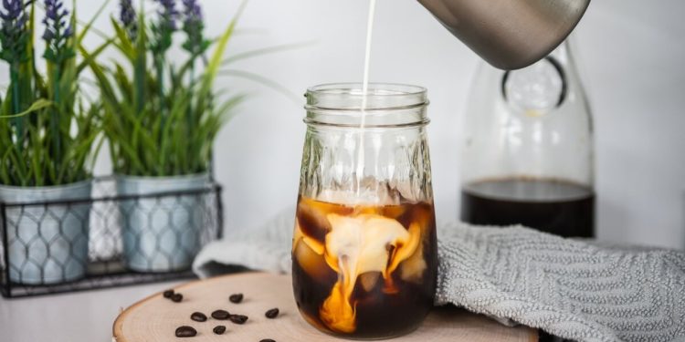 Receta de café frío (fácil y delicioso)
