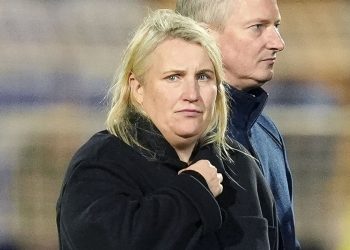 Emma Hayes concede el título de la WSL al Man City después de que su equipo del Chelsea perdiera un thriller de siete goles ante el Liverpool |  Noticias de futbol