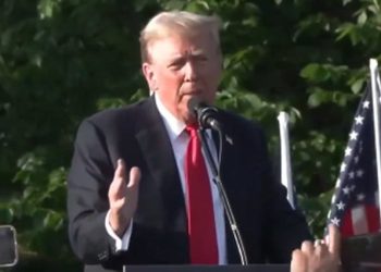 El núcleo del discurso de Trump en el Bronx es la unidad que el país necesita: el color no importa, 'Todos somos estadounidenses y vamos a unirnos como estadounidenses' (VIDEO) |  El experto en puerta de enlace