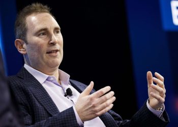 La Junta Laboral persigue al director ejecutivo de Amazon por comentarios sindicales