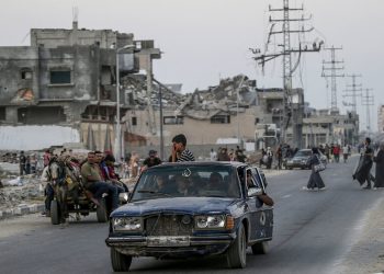 Funcionarios estadounidenses regresan a Medio Oriente para presionar por un alto el fuego