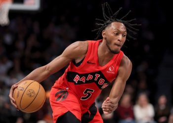 Informe: El base de los Raptors, Immanuel Quickley, firma un contrato de 175 millones de dólares