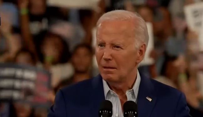 Un Joe Biden en llamas aborda directamente su actuación en el debate