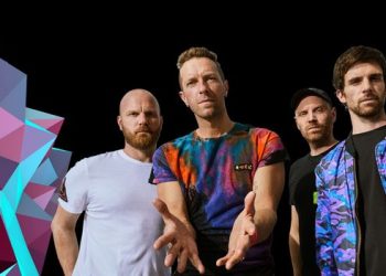 Mira a Coldplay actuar en vivo en el festival