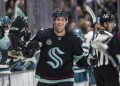 Kraken intercambia al defensor Brian Dumoulin con los Ducks por la selección de 2026