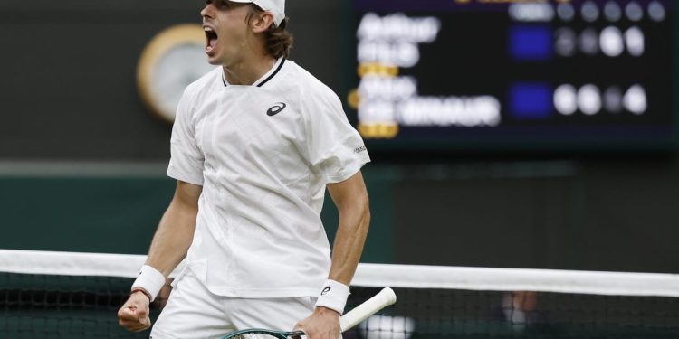 Novak Djokovic en semifinales de Wimbledon tras la victoria ante Alex de Minaur