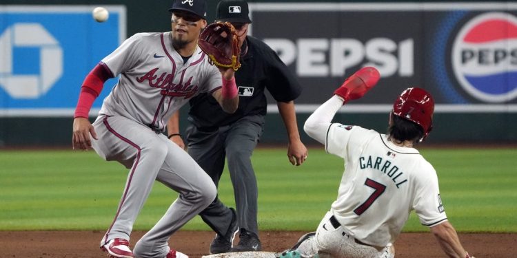 Los Bravos alcanzan su máximo potencial al final y hunden a los D-backs en el 11°