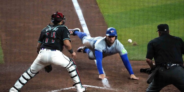 Los Diamondbacks logran una victoria decisiva sobre los Jays
