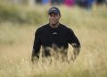 Tiger Woods se tambalea hasta 8 sobre par en la primera ronda del Open