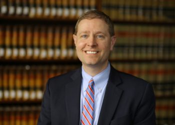 La Universidad Estatal de Ohio nombra al profesor Lee Strang para dirigir el nuevo centro Salmon Chase