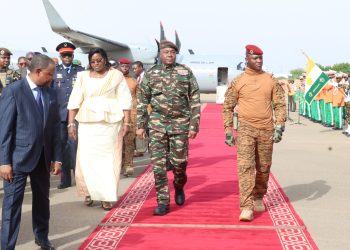 Los líderes militares de Níger, Mali y Burkina Faso firman un nuevo pacto y rechazan a la CEDEAO | Noticias sobre conflictos