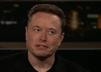 Elon Musk llama “traidores” a los demócratas por su oposición al proyecto de ley que exige la ciudadanía para votar