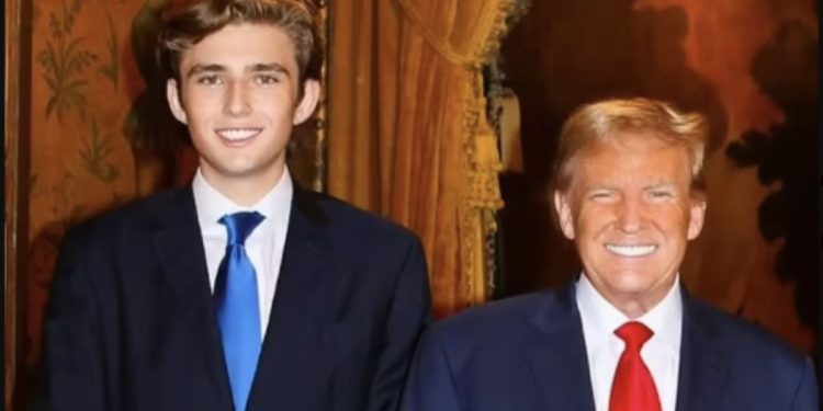 Barron Trump recibe una gran ovación en su mitin en Florida