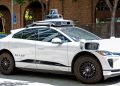 Waymo demanda a personas que supuestamente destrozaron y cortaron sus robotaxis