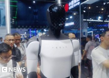 Elon Musk dice que Tesla comenzará a utilizar robots humanoides el próximo año