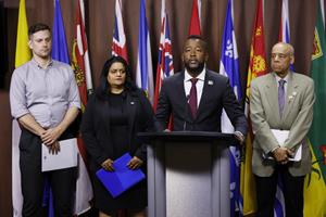 Un informe interno expone la discriminación en el gobierno canadiense