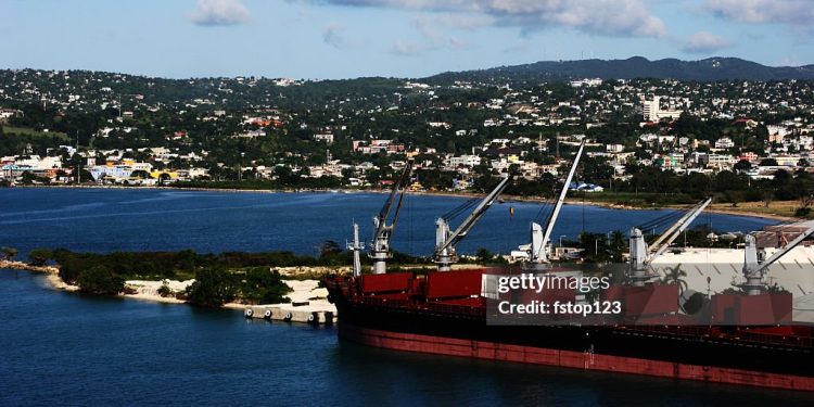 Jamaica revisa la Ley de Asociación