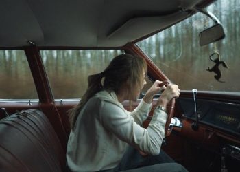 Por qué la espeluznante película de terror sobre asesinos en serie Longlegs es el gran 'anti-blockbuster' del verano