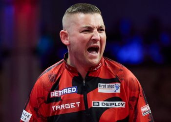 World Matchplay Darts: Nathan Aspinall sobrevive al susto mientras Luke Humphries, Gerwyn Price y Jonny Clayton ganan | Noticias de dardos