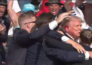 Trump ensangrentado en un posible intento de asesinato en un mitin en Butler, Pensilvania