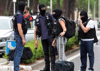 La policía francesa detiene a un hombre sospechoso de incendiar una sinagoga | Noticias sobre crímenes