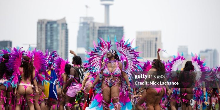 El Carnaval del Caribe de Toronto celebra otro año espectacular