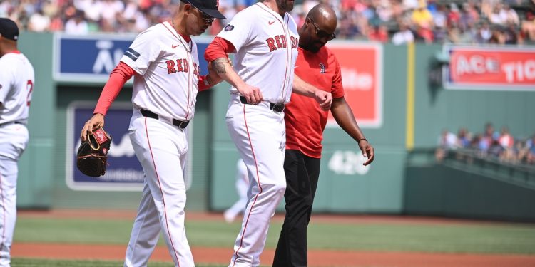 El lanzador zurdo titular de los Red Sox, James Paxton (distensión en la pantorrilla), sale en la primera entrada