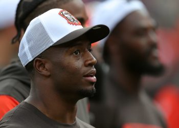 El corredor de los Browns, Nick Chubb, probablemente permanecerá en la lista PUP