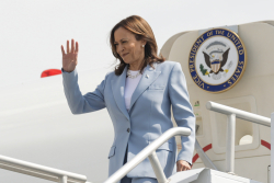 Harris intenta crear la apariencia de entusiasmo