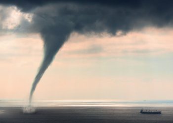 Hundimiento de un yate bayesiano: el cambio climático creó la tormenta perfecta para las mangas marinas