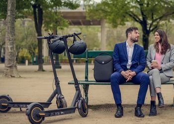Caminar no te llevará a ninguna parte: consigue este patinete eléctrico Segway con un descuento de 350 dólares por el Día del Trabajo