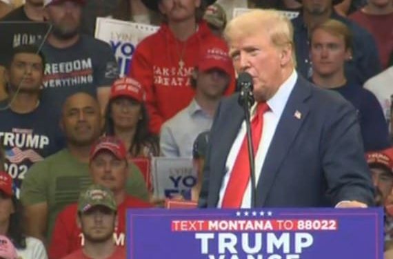 Trump parece completamente desconcertado por la venta de entradas de Harris al Arizona Arena