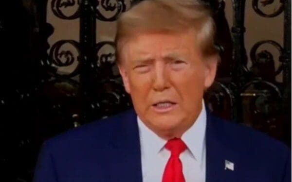 Trump se derrumba tras la incorporación de Tim Walz a la lista