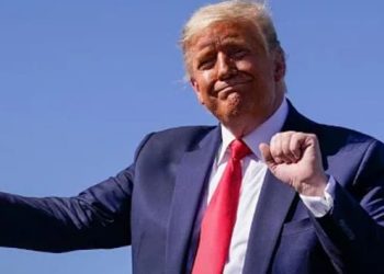 La familia de Isaac Hayes demanda a Trump por 3 millones de dólares por violación de derechos de autor