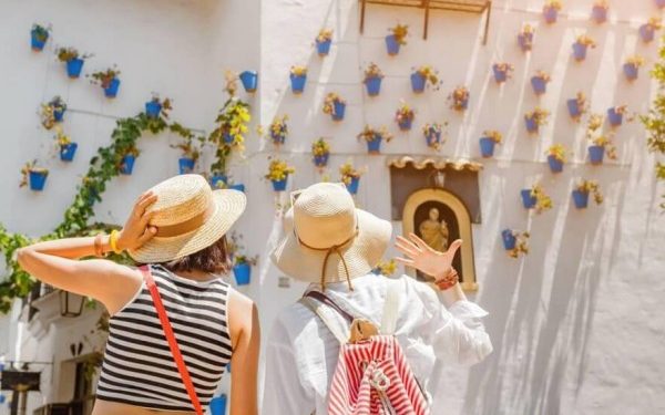 Nueva ley estricta para restringir apartamentos turísticos