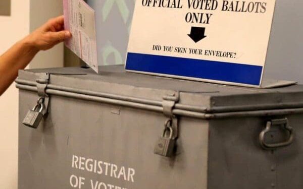 Tres docenas de organizaciones de periodismo y derechos civiles instan a los medios a cubrir la amenaza a la democracia