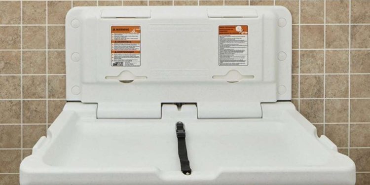 Trabajadora de guardería que dice que documentó dermatitis del pañal recibió 126 años por tomar 8 fotografías